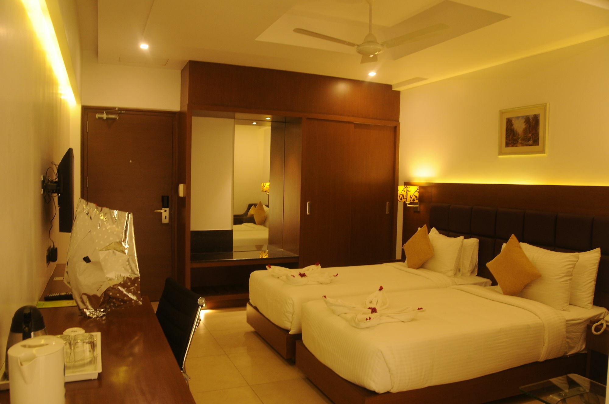 Hotel Nk Grand Park Airport Hotel Chennai Esterno foto